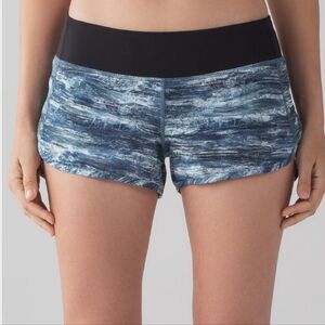 LULULEMON Speed Short 4 Way Stretch 2.5" Blue and Black Athletic Shorts Sz 10